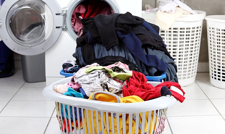 Como higienizar as roupas durante a pandemia